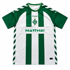 camiseta de fútbol verde y blanca