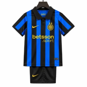kit de fútbol negro y azul a rayas