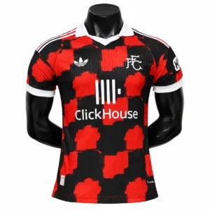 maniquí con camiseta futbolística retro